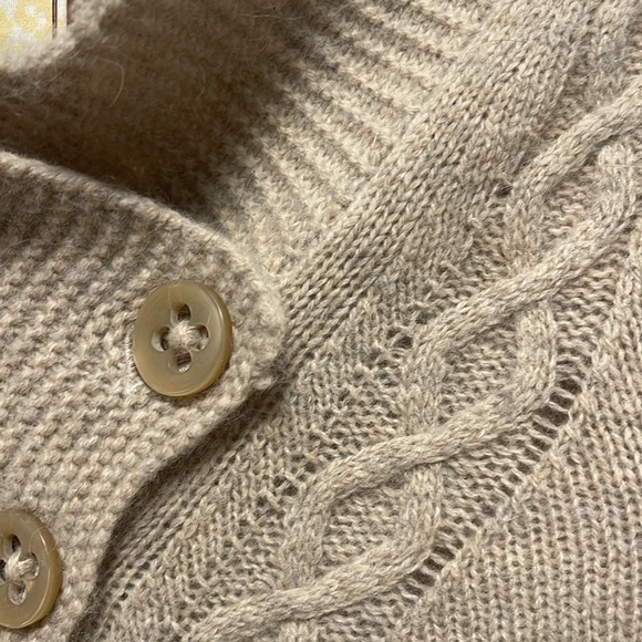 Cropped button up sweater - Picture 5 of 6